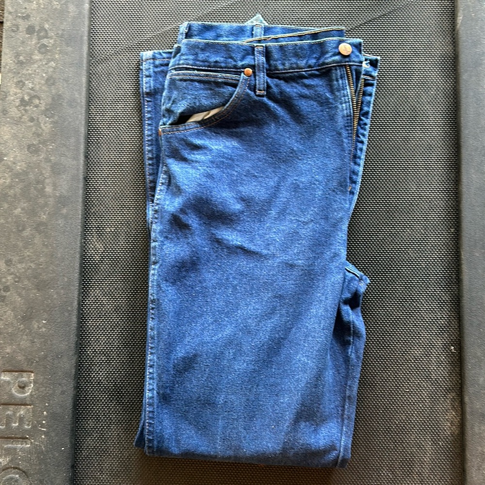 Wrangler Men’s Cowboy Cut Blue Jeans 38x34